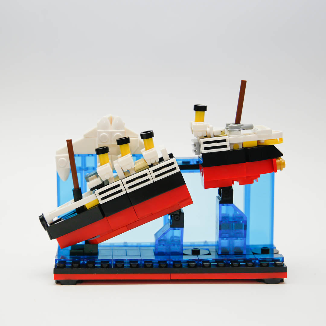Titanic Break-in-half Building Blocks Toy Set
