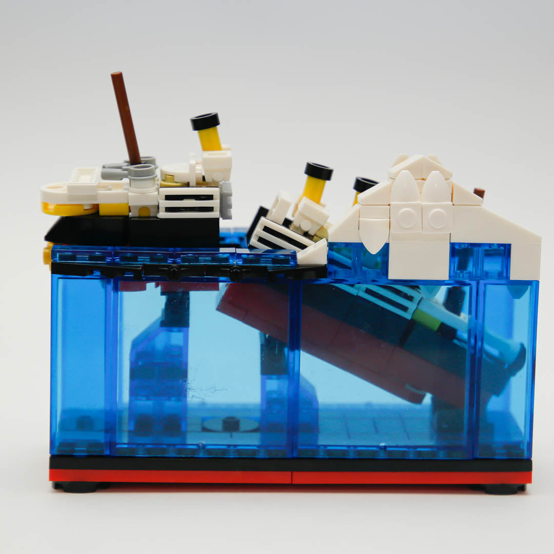 Titanic Break-in-half Building Blocks Toy Set