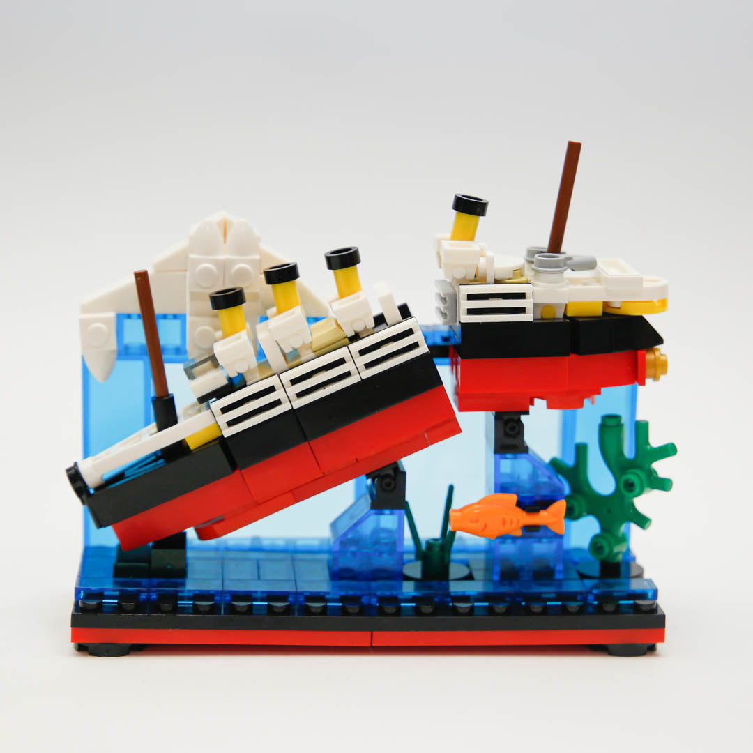 Titanic Break-in-half Building Blocks Toy Set