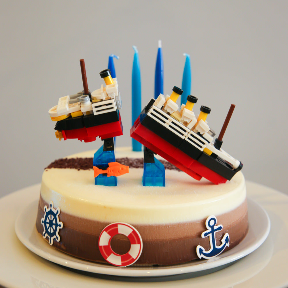 Titanic Break-in-half Building Blocks Toy Set